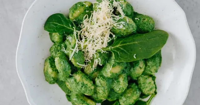 Creamy Mushroom and Spinach Gnocchi