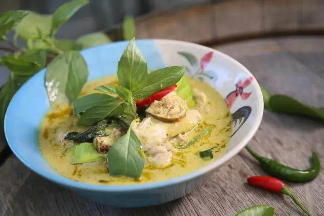 Thai Green Curry with Tofu, Aubergine and Jasmine Rice