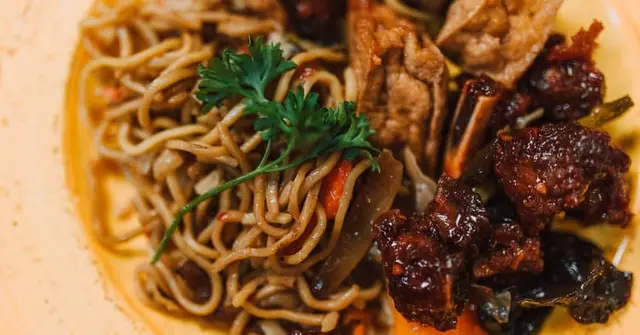 Noodles with Crispy Tofu