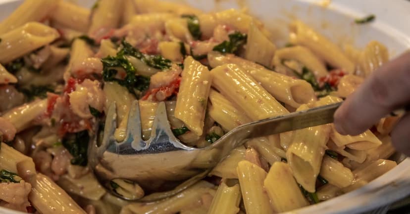 Creamy Tomato & Spinach Pasta with Cannellini Beans