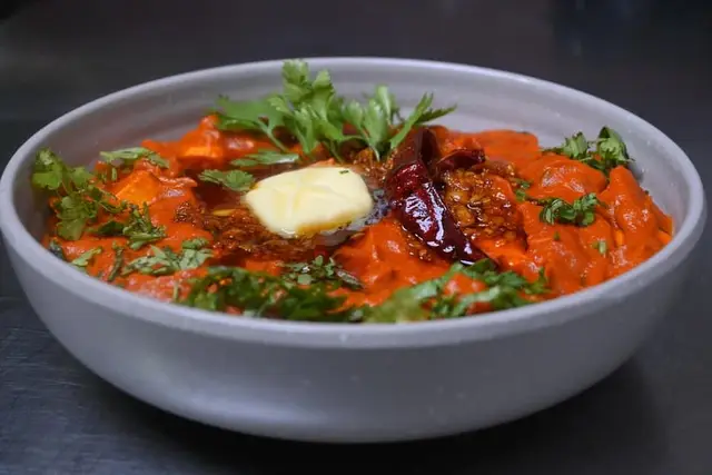 Indian Paneer Makhani with Garlic Naan