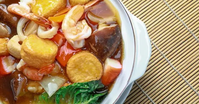 Thai-Style Vegetable & Tofu Stir-Fry with Rice Noodles