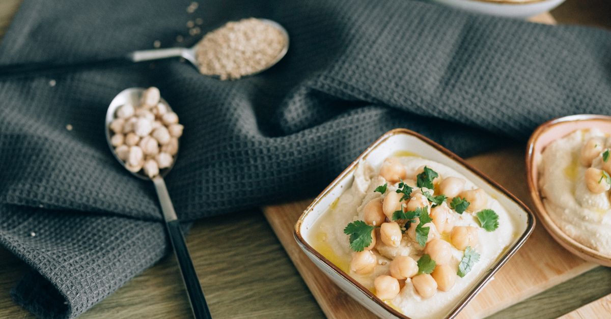 Middle Eastern Crispy Chickpea Bowl with Roasted Vegetables and Tahini Drizzle