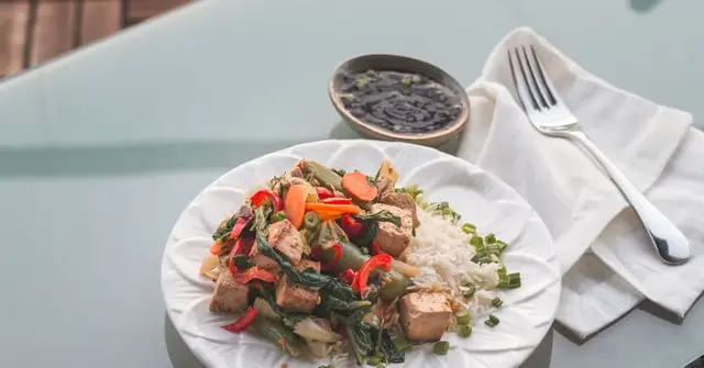 Korean Crispy Tofu Stir-Fry with Kimchi and Brown Rice