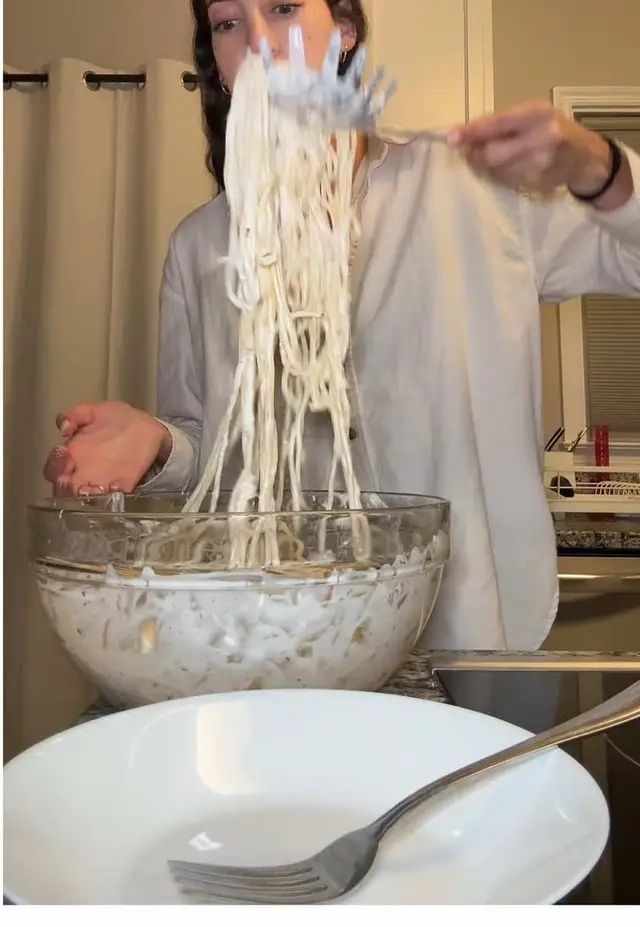 Macarona b Laban