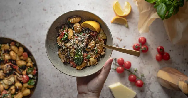 Creamy Mushroom & Spinach Gnocchi