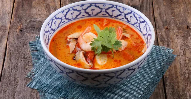 Thai Prawn & Coconut Curry Bowl