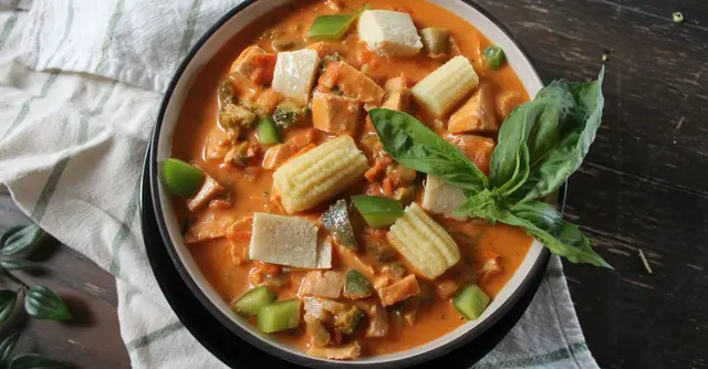 Thai Coconut Tofu Curry
