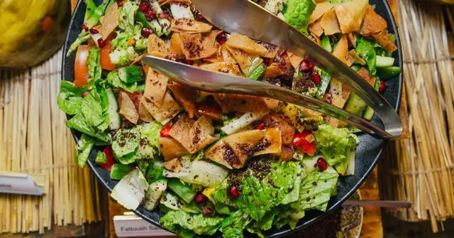 Lebanese Fattoush with Chickpeas and Halloumi