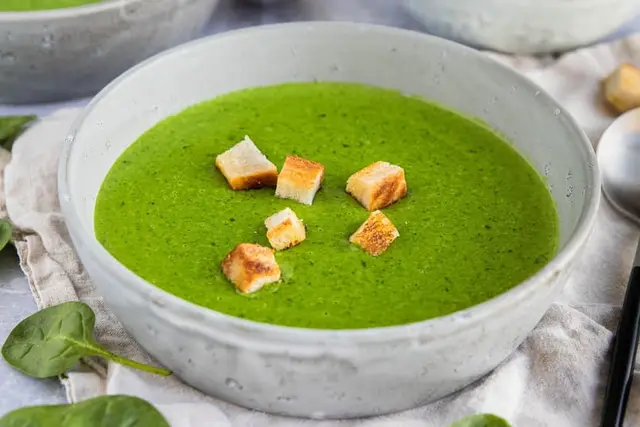 Hearty Lentil and Spinach Soup