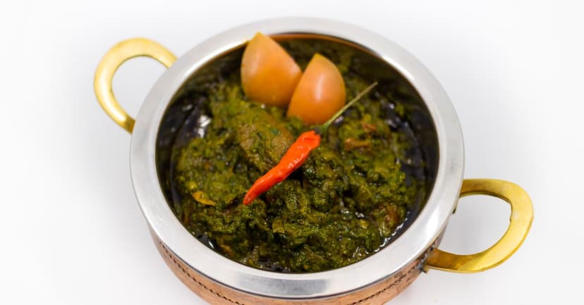 Creamy Spinach and Paneer Curry (Palak Paneer)