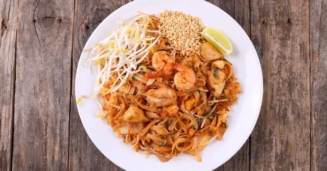 Thai Peanut Noodles with Tofu and Vegetables