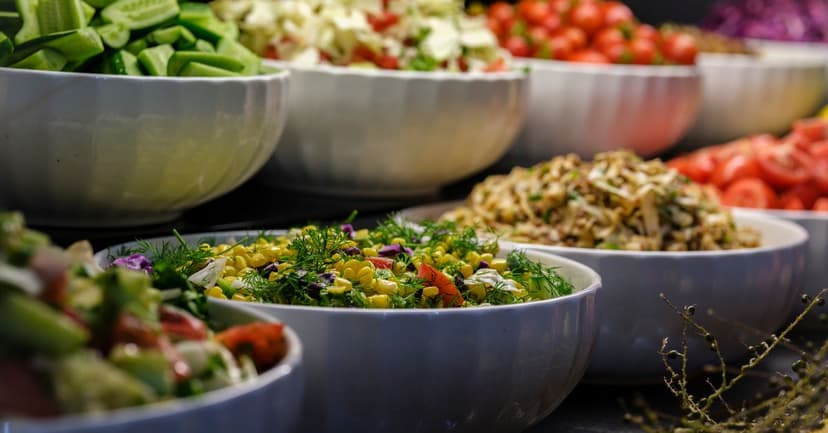 Roasted Pepper and Cucumber Farro Salad