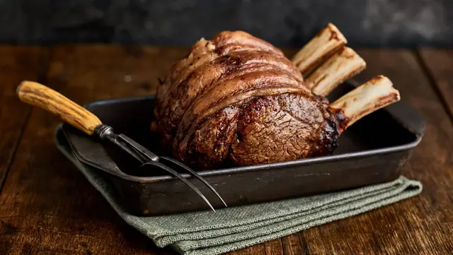 Rib of beef with red wine sauce