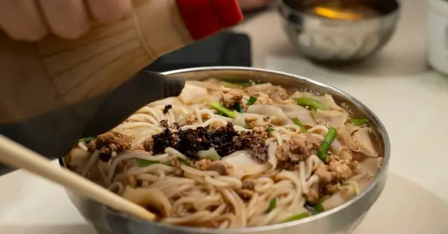 Szechuan Pork and Green Bean Dan Dan Noodles
