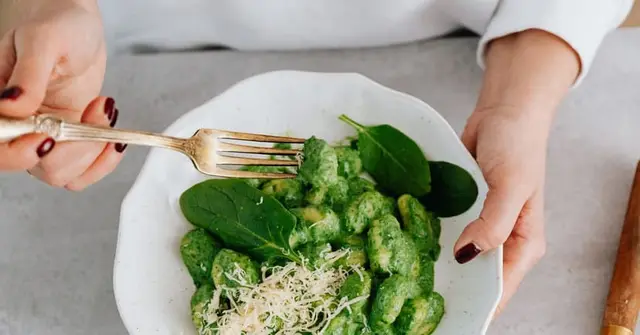 Crispy Gnocchi with Garlic Mushrooms and Spinach