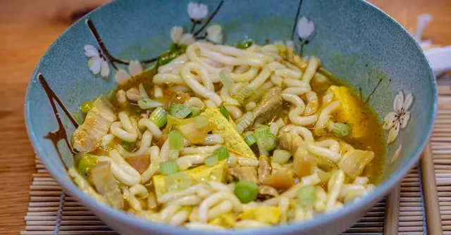 Citrussy tofu udon shake-up salad