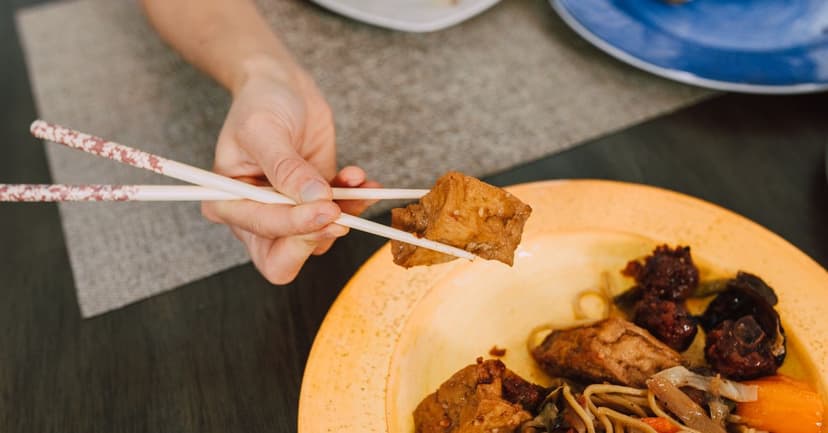 Crispy Tofu and Cashew Kung Pao Stir-Fry
