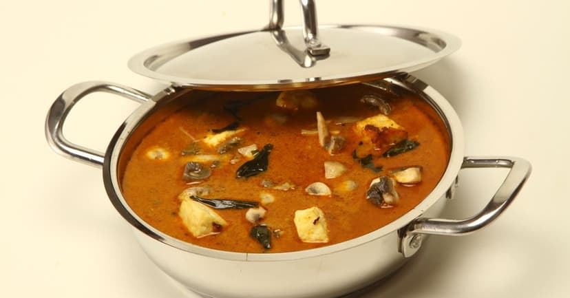 Indian Paneer & Spinach Curry with Tomato & Ginger Base
