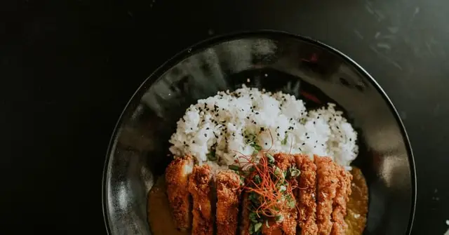 Japanese Tofu Katsu Curry with Steamed Rice