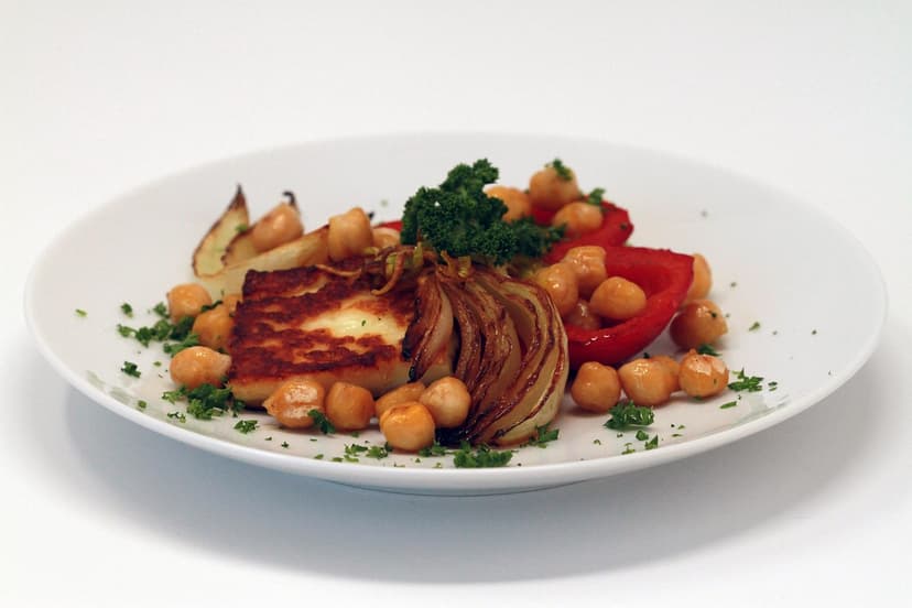 Spiced Halloumi & Roasted Vegetable Traybake with Lemon-Herb Couscous