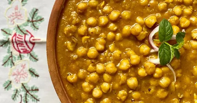 Punjabi Chole with Mini Bhature